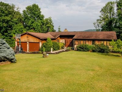 3 Lk Pochung Ct, Sussex, NJ, 07461