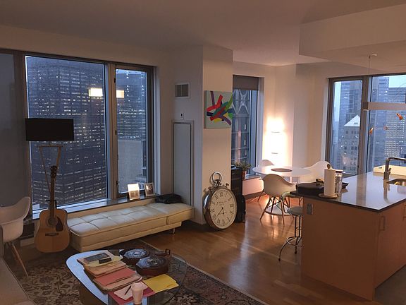 3rd image of 2 Spruce St #50R