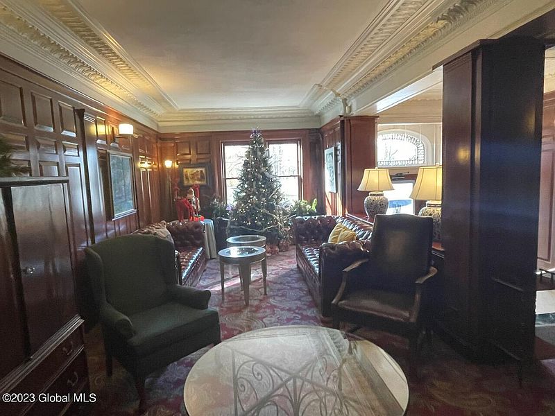 3rd image of 399 State St #905