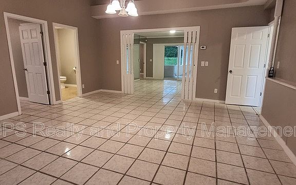 4th image of 2310 Howland Blvd #C