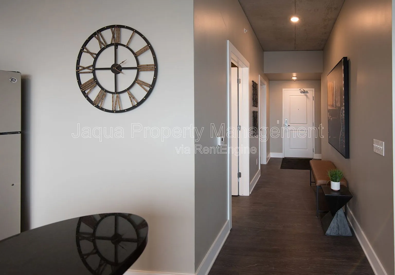 1 bed, 1.0 bath, 793 sqft, $3,900 — Photo 2