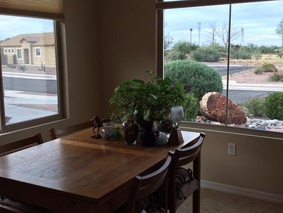 3rd image of 601 W Calle Media Luz