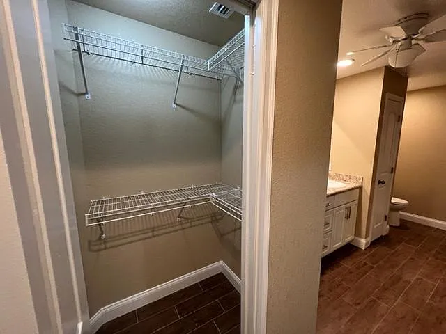 7013 Odoniel Loop W — Photo 26