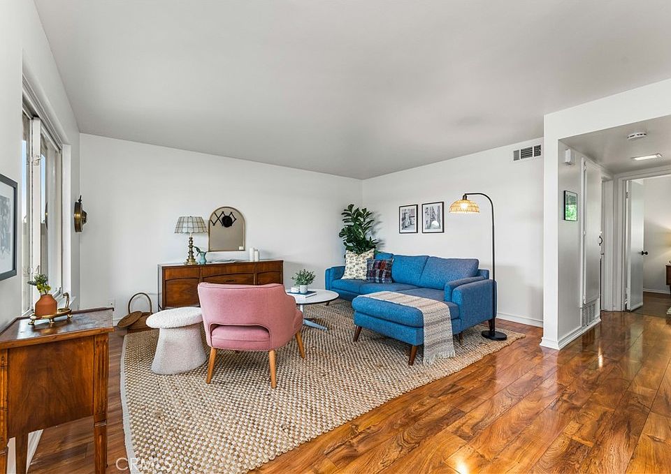 1st image of 1008 Portola Dr