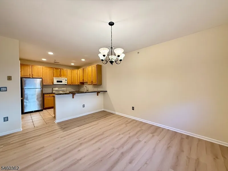 1 bed, 1.0 bath, 865 sqft, $2,300 — Photo 4