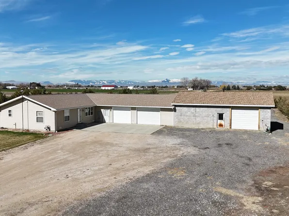 976 Ray Ct, Powell, WY 82435