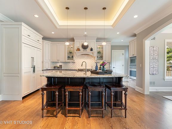 3rd image of 813 S Dunton Ave