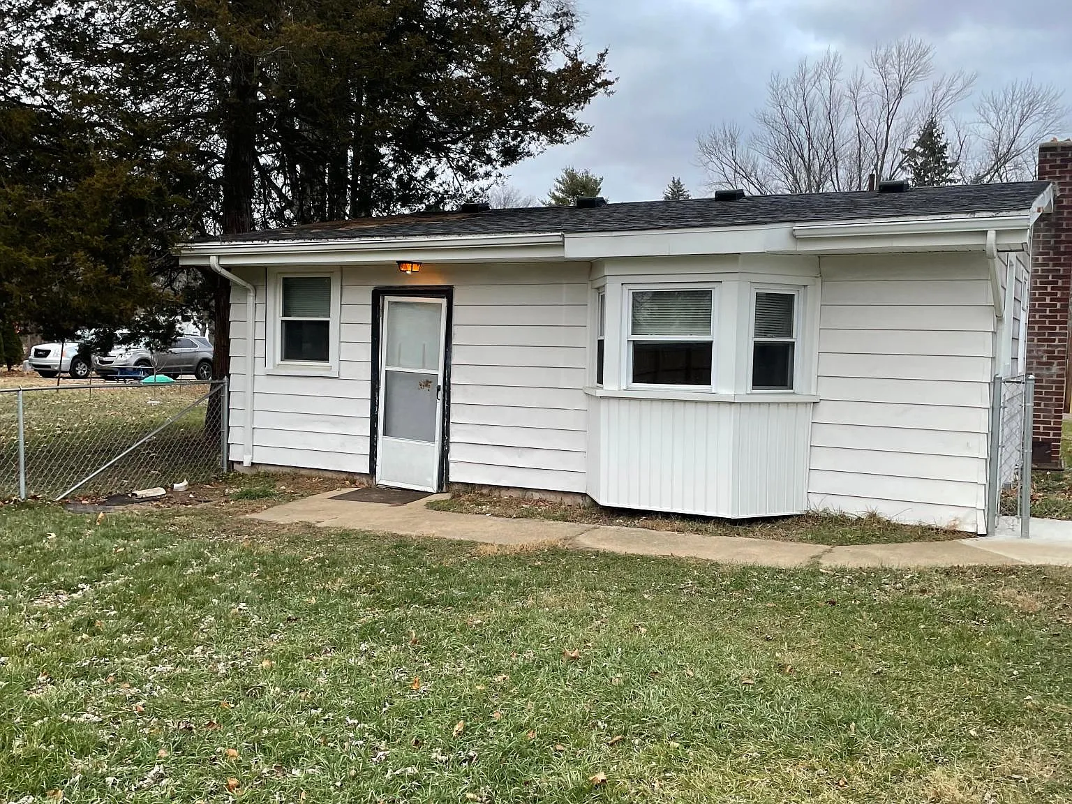 2 bed, 850 sqft, $1,300 — Photo 2