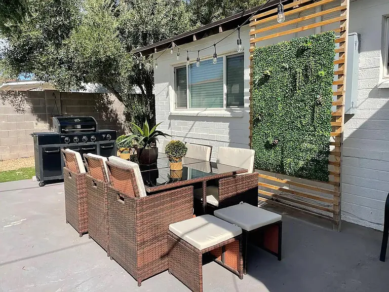 Outdoor Dining and BBQ