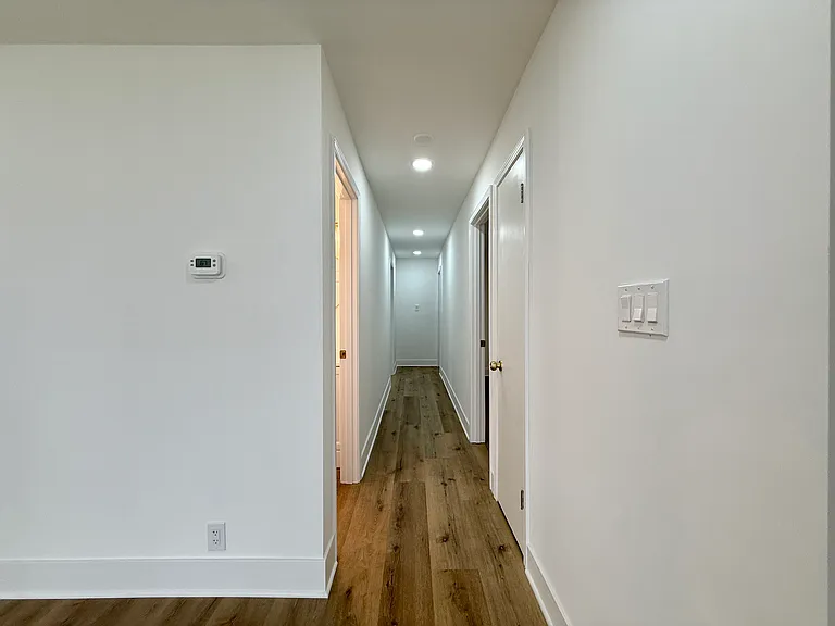 14916 Langley Ave — Photo 17