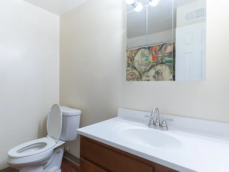 4353 Heritage Dr — Photo 12