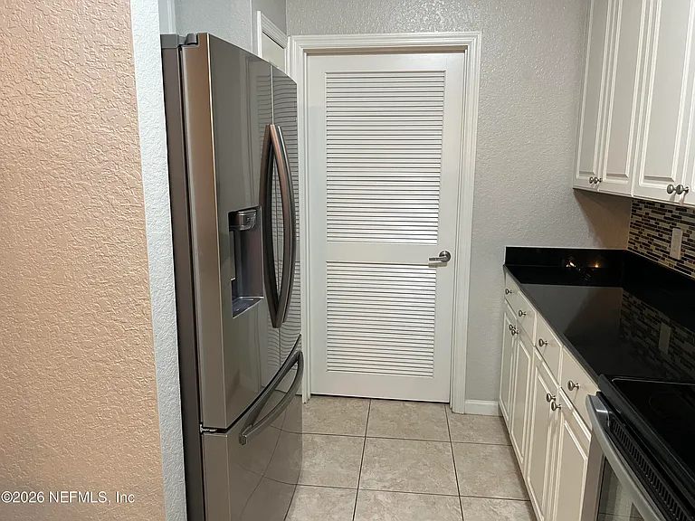 8539 Gate Pkwy W #121 — Photo 11