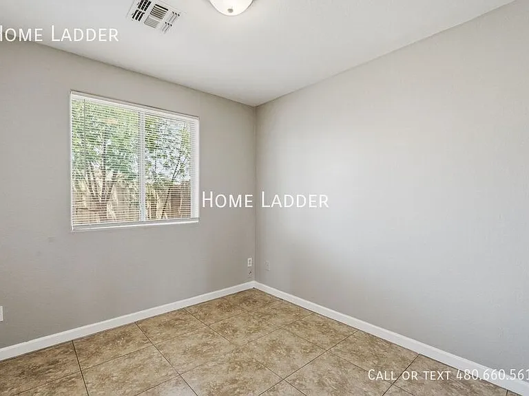 1724 W Carol Ave #A — Photo 20