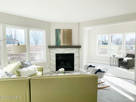 5th image of 6106 S Harbor Dr #61