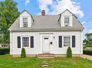 33 Myrtle Ave, Warwick, RI 02886