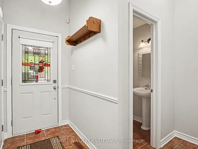 340 Forestbrook St — Photo 2