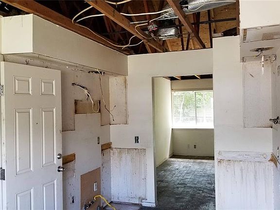 4th image of 6517 Pevensey Dr