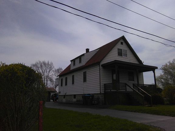 2nd image of 16933 Cottage Grove Ave