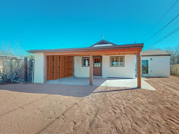 2204 Frederick Ct NW, Albuquerque, NM 87104