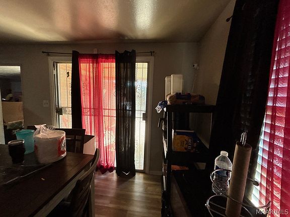 4th image of 4064 Berwick Dr