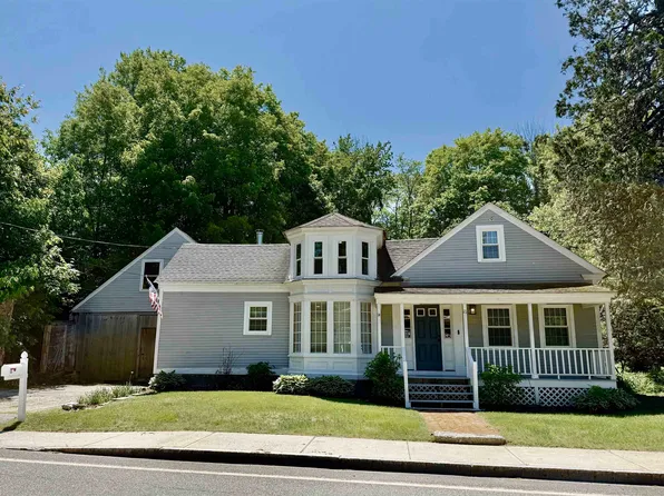 11 Francestown Road, Bennington, NH 03442