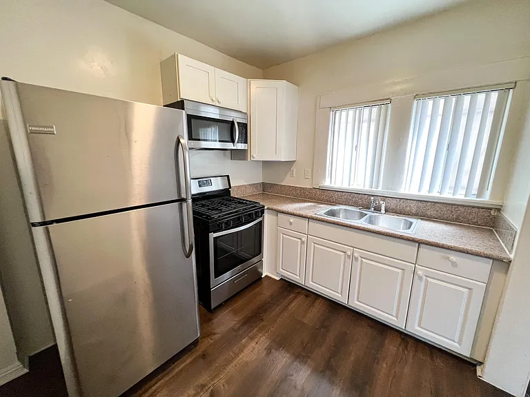 936 Olive Ave #1 — Photo 5