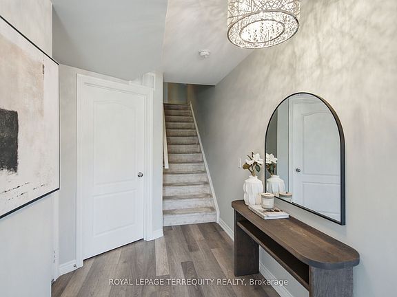 5th image of 52 Artania St