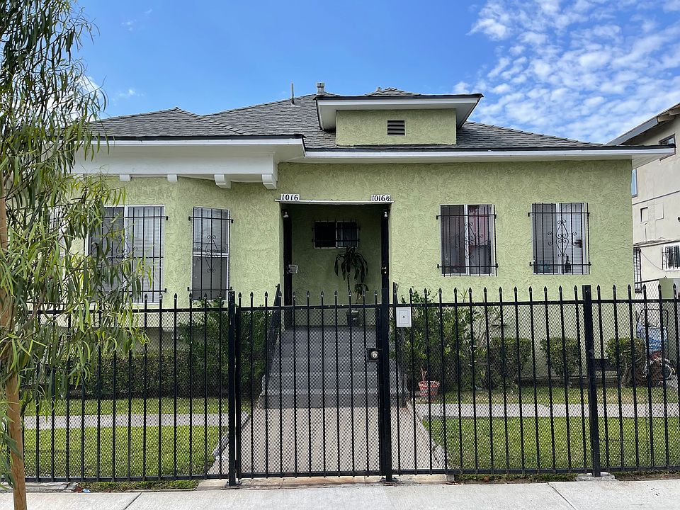 1st image of 1016 W 108th St