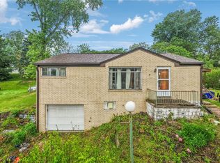 1200 Robbie Dr, North Huntingdon, PA 15642