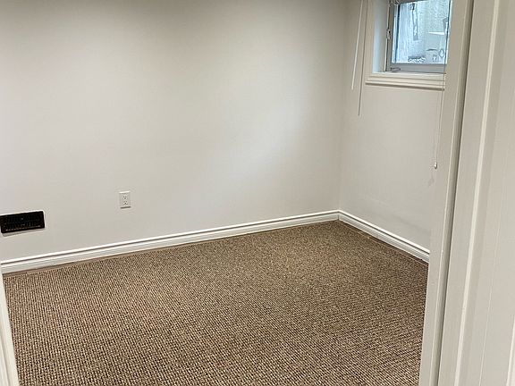 5th image of 560 Heman St