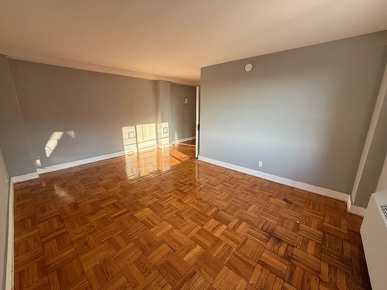 192-10 64th Ave #1B — Photo 8