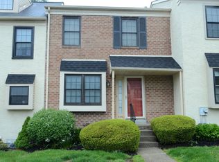 386 Scola Rd, Brookhaven, PA 19015