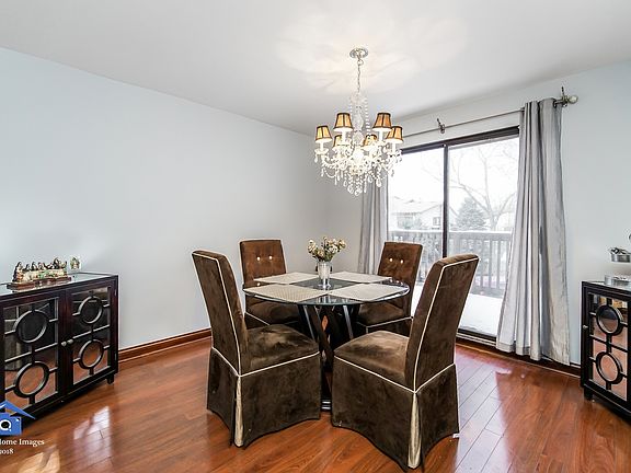 5th image of 29W353 Thornwood Ln