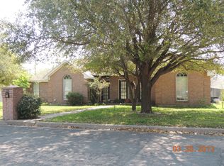 1001 Regina Dr, Hewitt, TX 76643