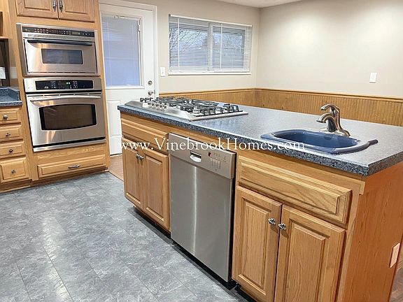 5th image of 2685 Bushwick Dr