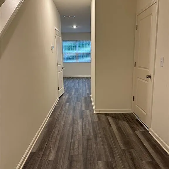 306 Rydal Way — Photo 2