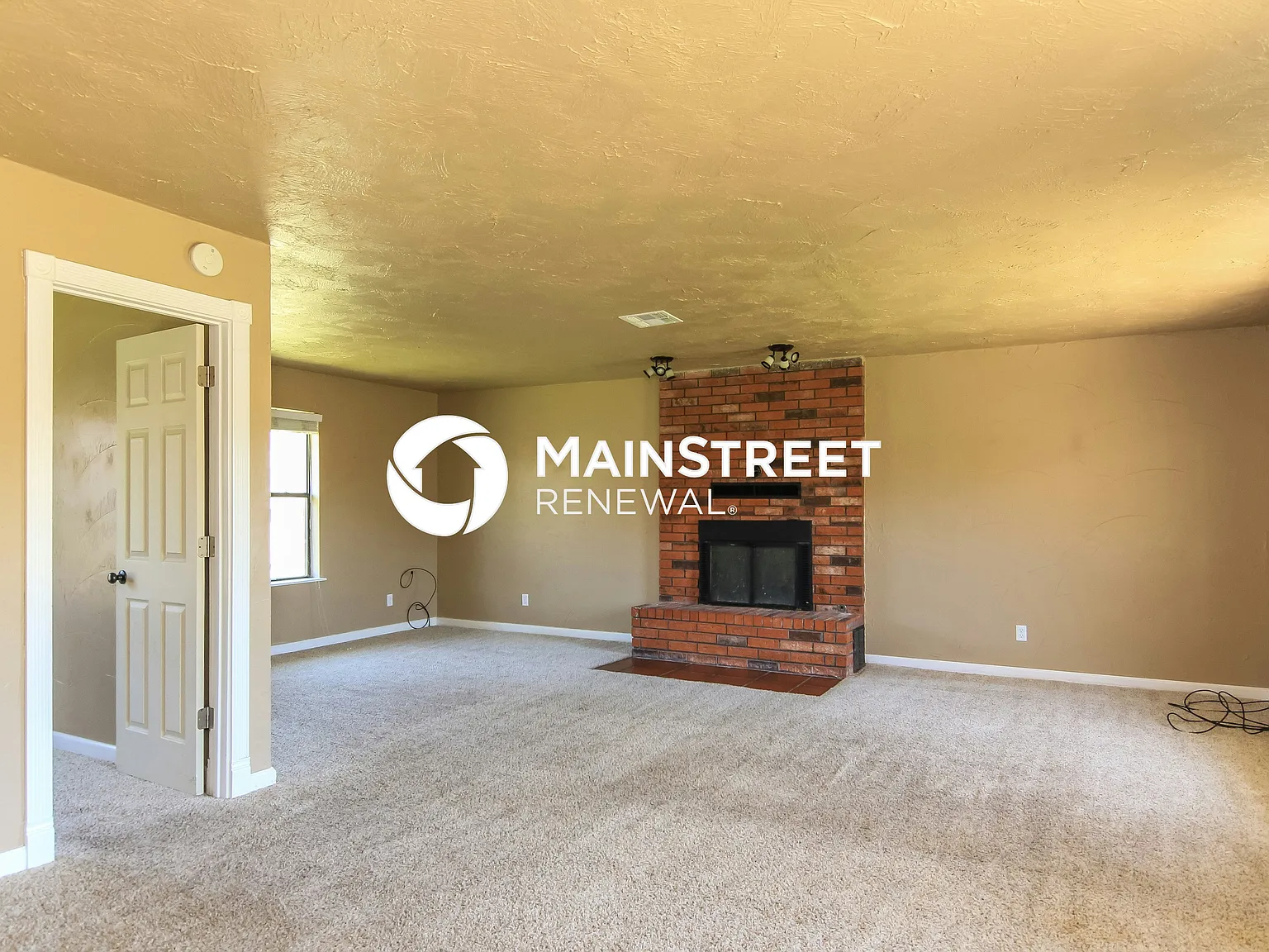 1721 SE 8th St — Photo 3