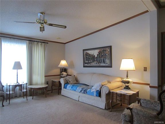 5th image of 19 Juniper Ln