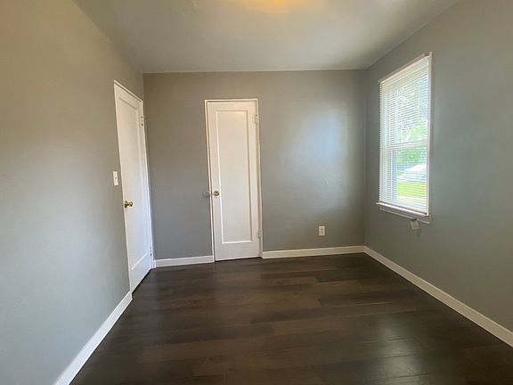 4th image of 1149 Newark St
