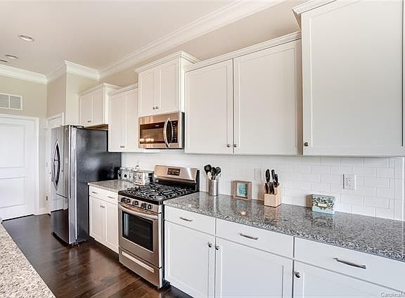 2nd image of 114 Canada Dr