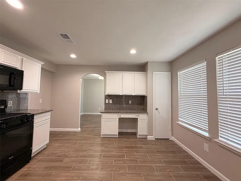 4406 Eaglewood Trail Dr — Photo 13