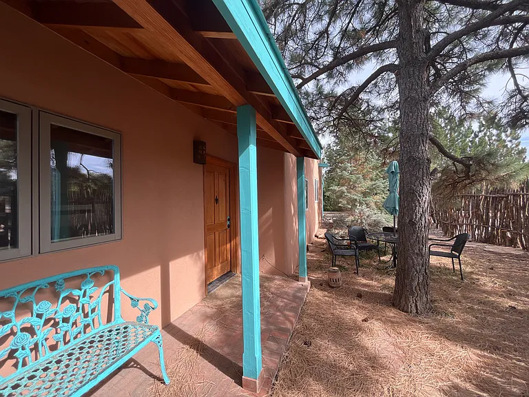 1511 Don Gaspar Ave — Photo 2