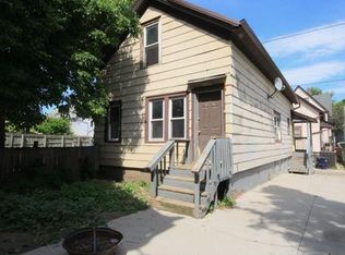 1020 S 20th St, Milwaukee, WI 53204