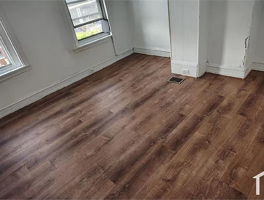 2318 E York St — Photo 5