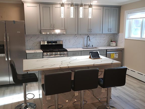 4th image of 2201 Greene Ave #1