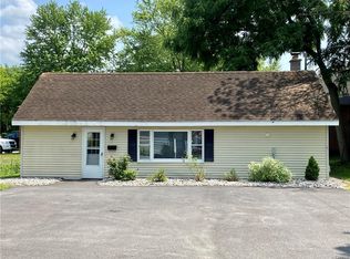 21 Moseley St, Whitesboro, NY 13492