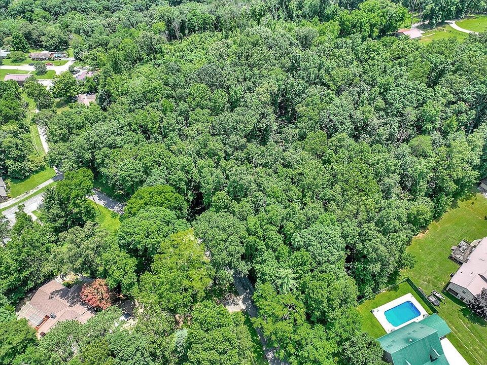 1st image of 27 Park Dr