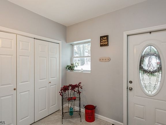 3rd image of 51 Roosevelt Trl
