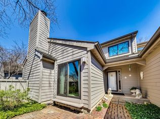 275 Oak Hill Rd, Lake Barrington, IL 60010