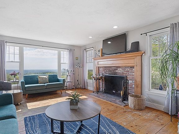 5th image of 152 Mountain Rd